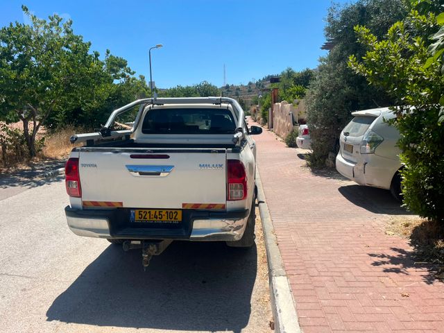 מודעת רכב טויוטה היילקס
