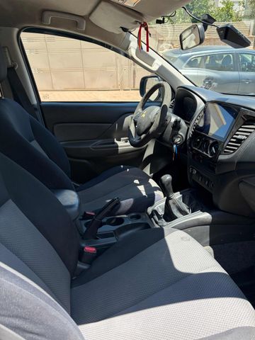 מיצובישי טרייטון / L200