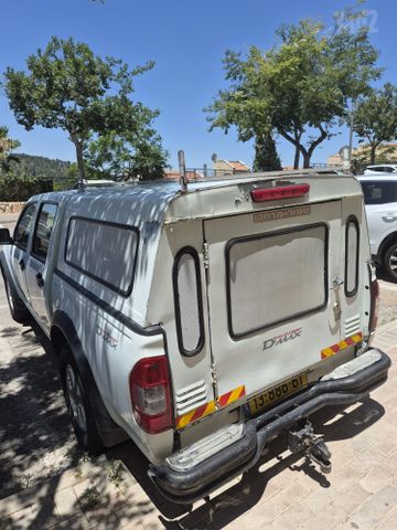 איסוזו די-מקס