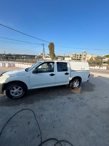 איסוזו די-מקס