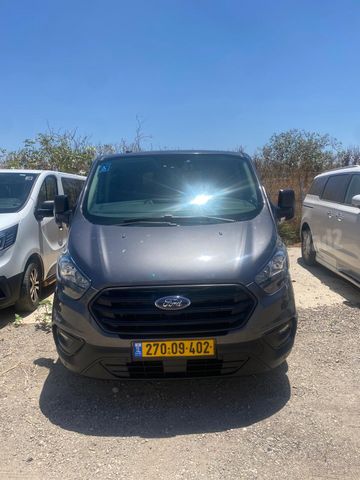 פורד טרנזיט קוסטום