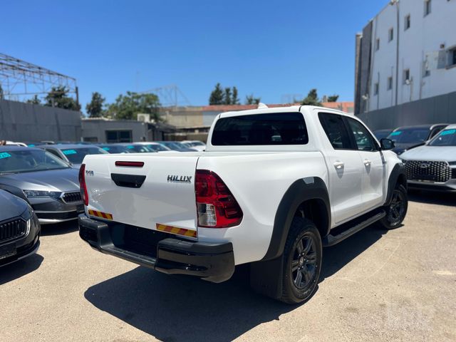 טויוטה היילקס
