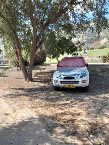 איסוזו די-מקס