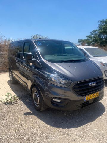 פורד טרנזיט קוסטום