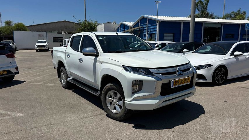 מיצובישי טרייטון / L200