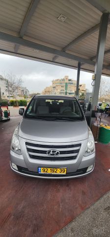 יונדאי H-1 / i800