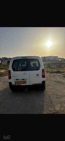 מודעת רכב סיטרואן ברלינגו
