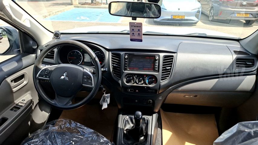 מיצובישי טרייטון / L200