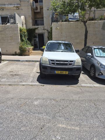 איסוזו די-מקס