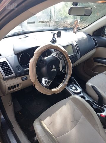 מיצובישי אאוטלנדר