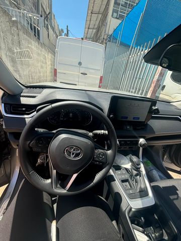 טויוטה RAV4