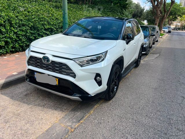 טויוטה RAV4