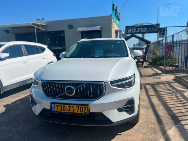 מודעת רכב וולוו XC40