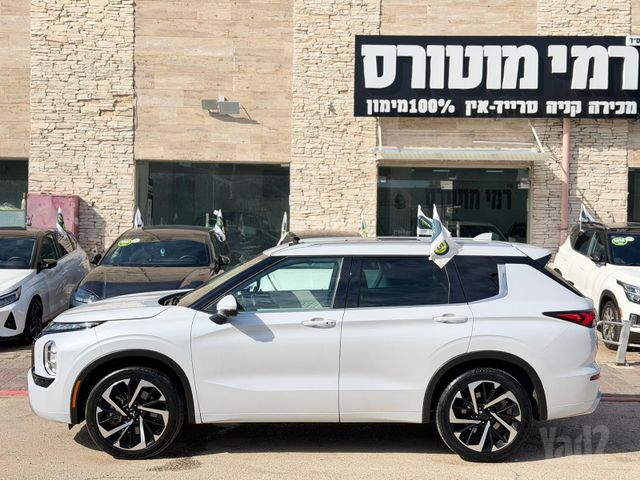 מיצובישי אאוטלנדר