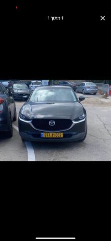 מודעת רכב מאזדה CX-30
