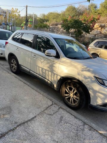 מיצובישי אאוטלנדר