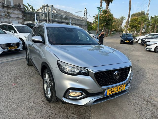 מודעת רכב אם ג'י EHS PHEV