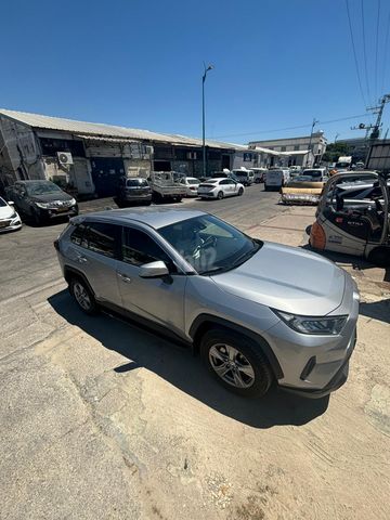טויוטה RAV4