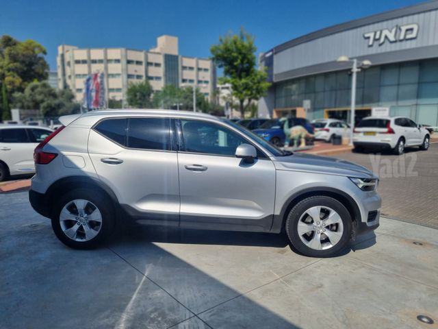 מודעת רכב וולוו XC40 1