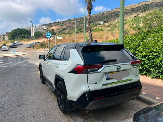 מודעת רכב טויוטה RAV4