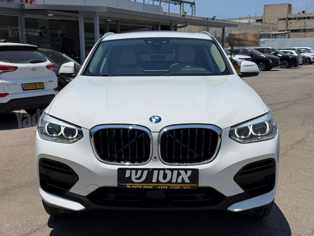 ב מ וו X4
