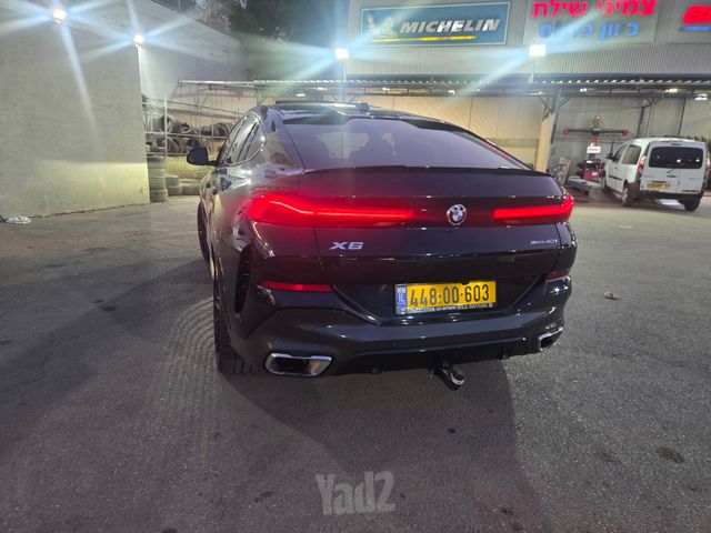 ב מ וו X6