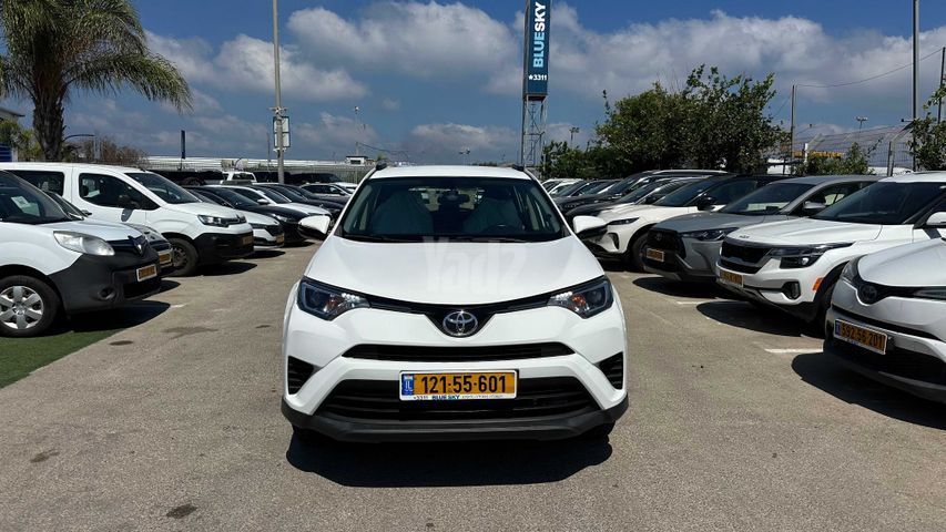 טויוטה RAV4
