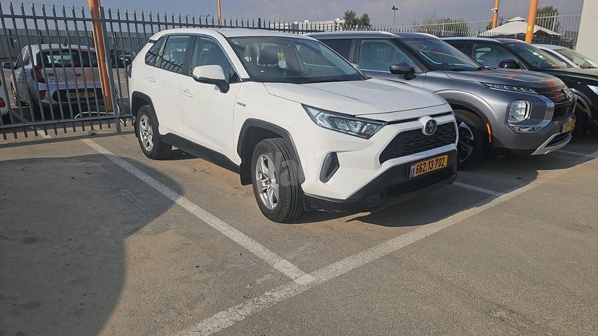 מודעת רכב טויוטה RAV4