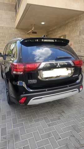 מיצובישי אאוטלנדר