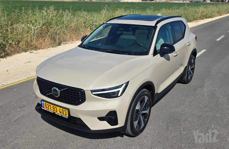 וולוו XC40