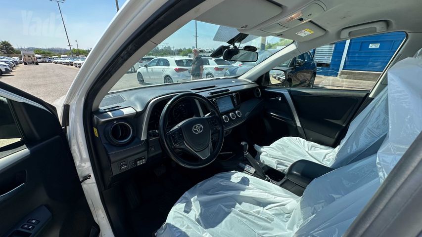 טויוטה RAV4