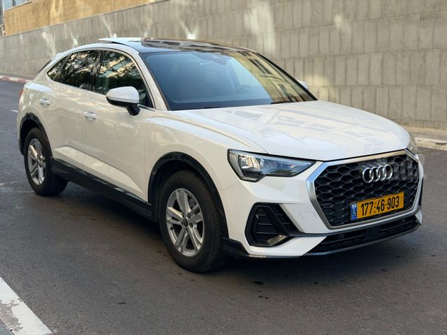 אאודי Q3