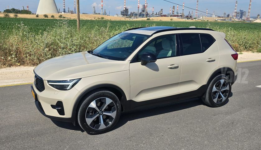 וולוו XC40