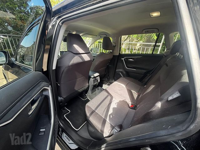 טויוטה RAV4