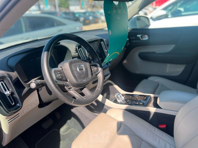 וולוו XC40
