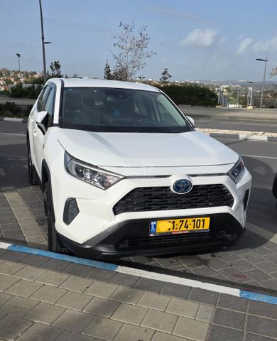 מודעת רכב טויוטה RAV4