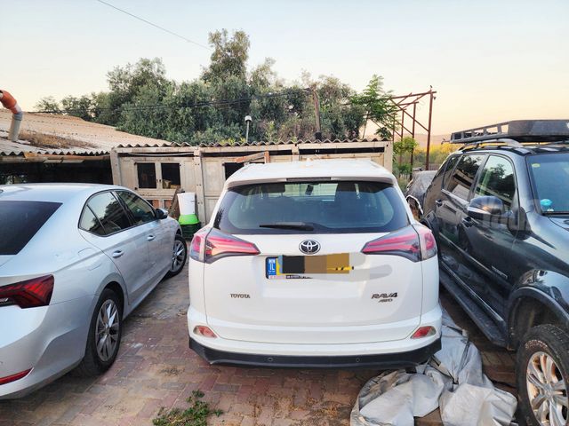 מודעת רכב טויוטה RAV4