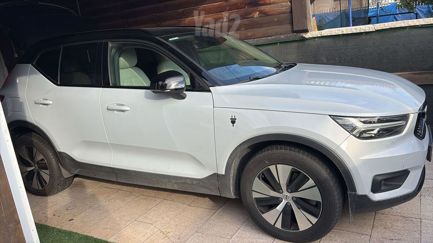 מודעת רכב וולוו XC40