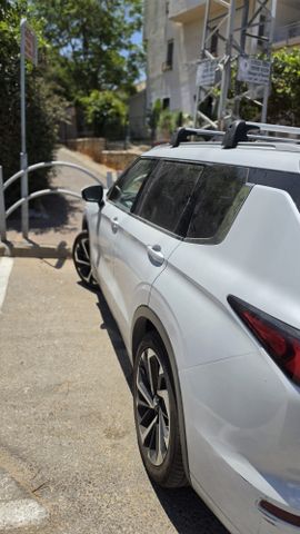 מיצובישי אאוטלנדר