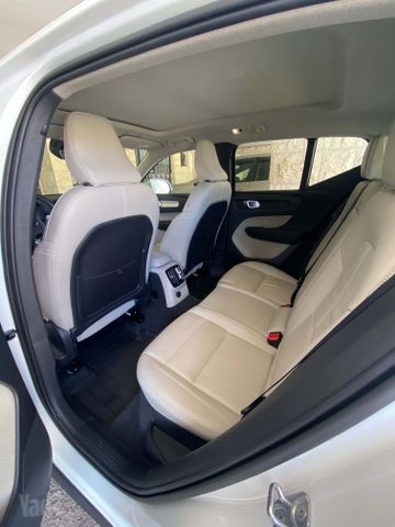 וולוו XC40