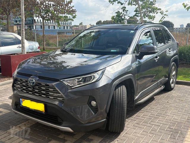 מודעת רכב טויוטה RAV4