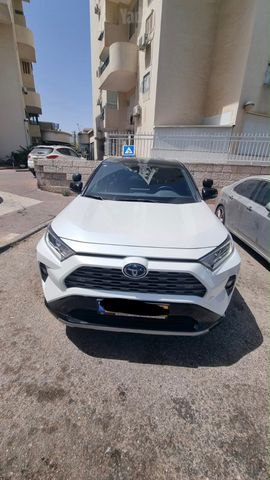 מודעת רכב טויוטה RAV4
