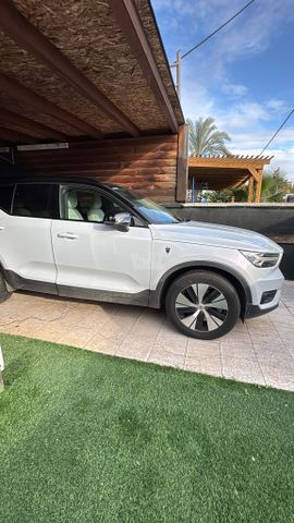 וולוו XC40