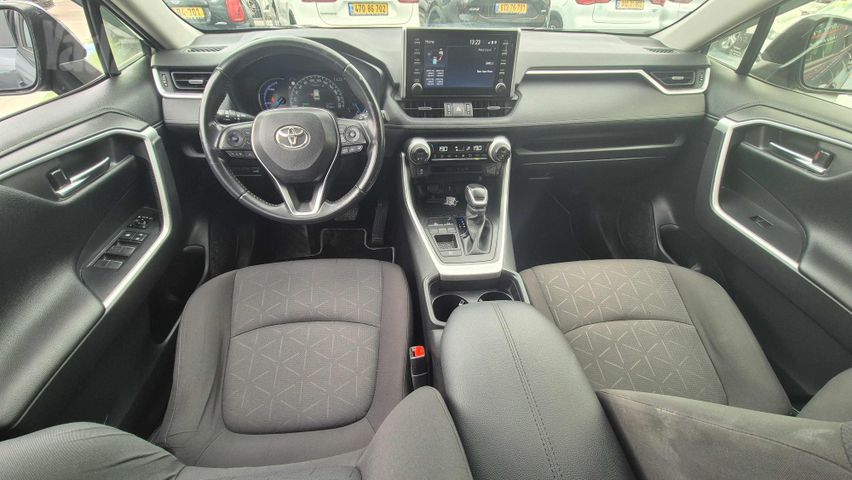 טויוטה RAV4