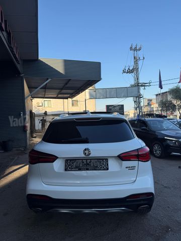 מודעת רכב אם ג'י EHS PHEV 2