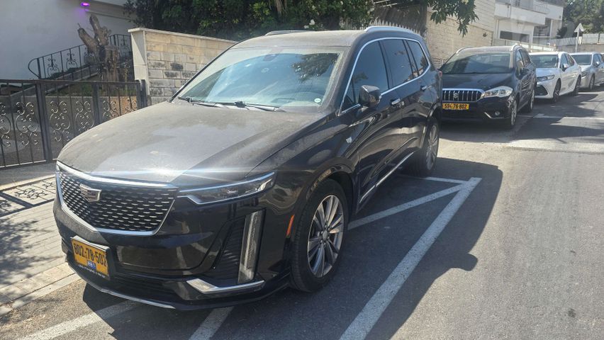 קאדילק XT6
