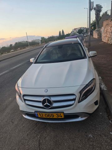 מרצדס-בנץ GLA