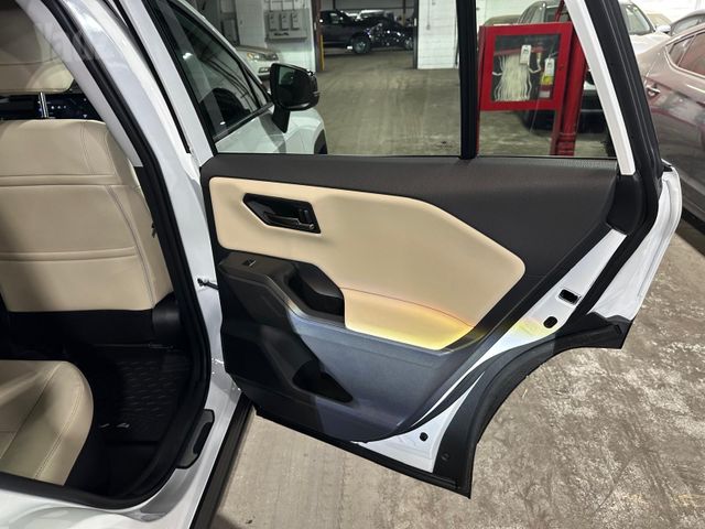 טויוטה RAV4