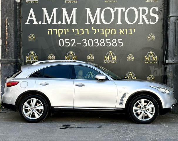אינפיניטי QX70