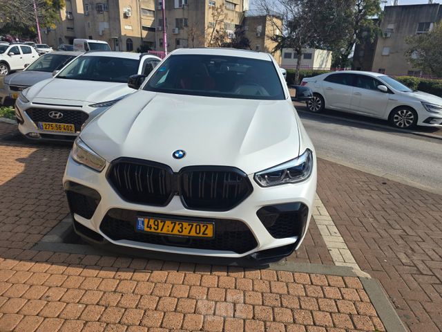 ב מ וו X6 M
